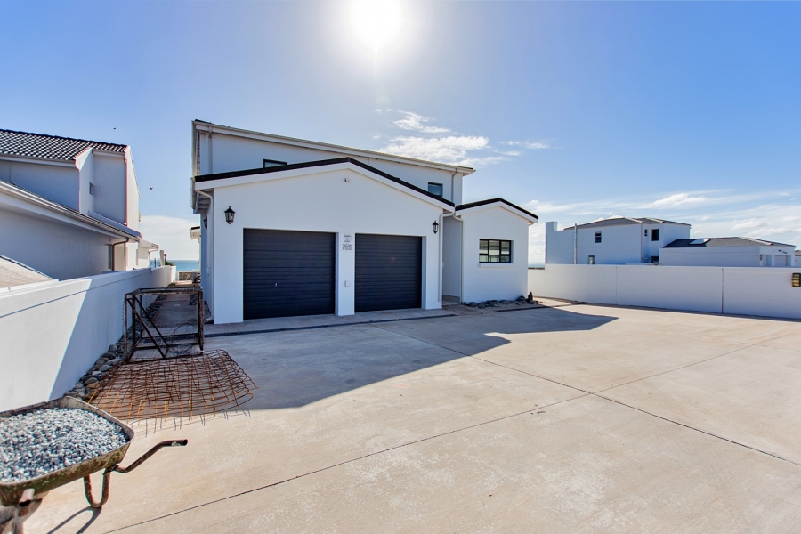 3 Bedroom Property for Sale in Sandy Point Western Cape